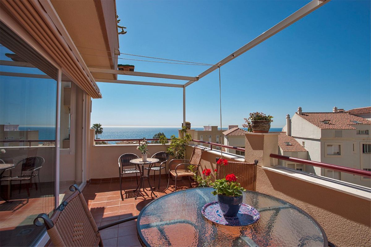 Terrace of Flat for sale in Benalmádena  with Air Conditioner, Terrace and Furnished