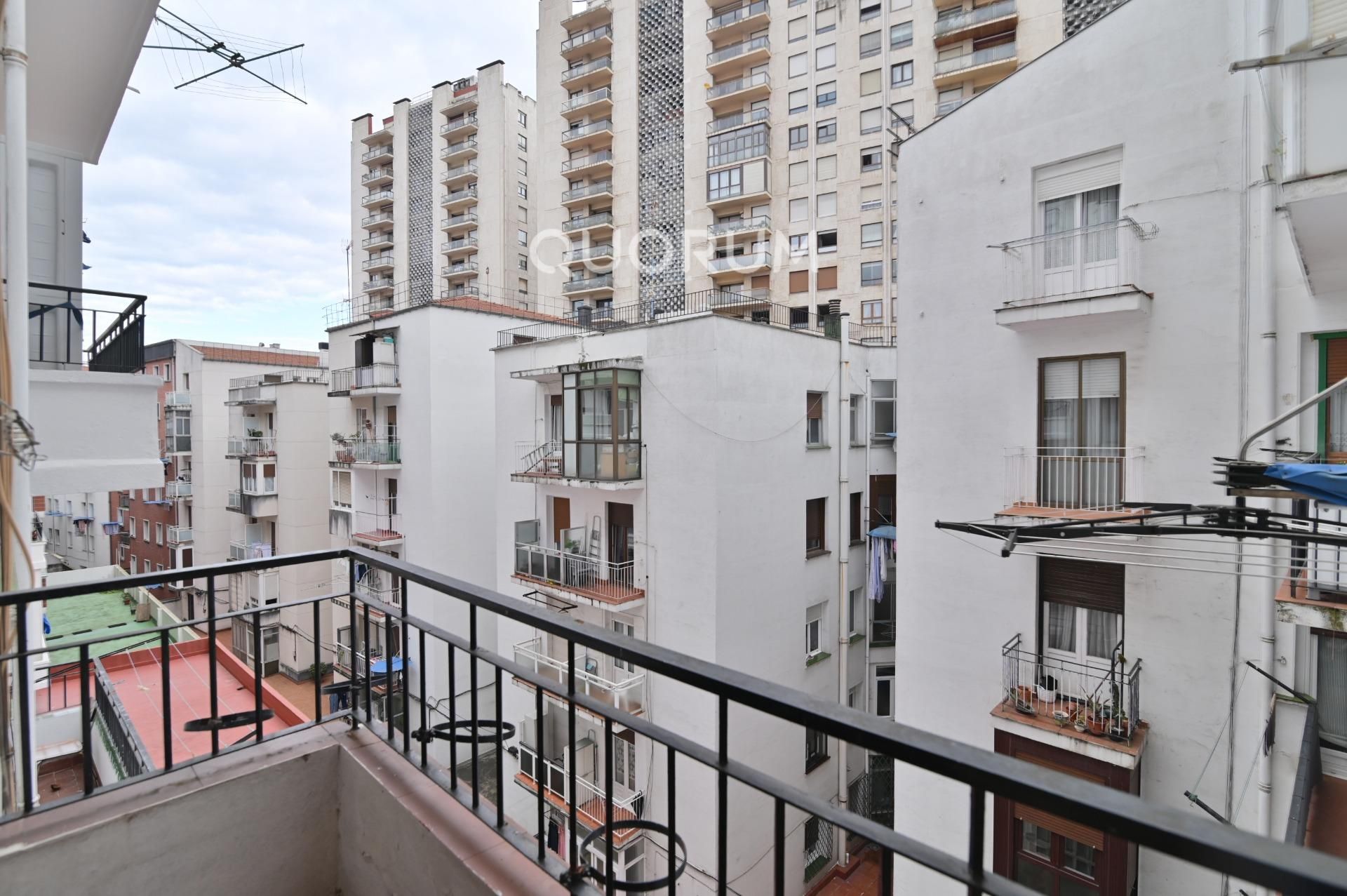 Exterior view of Flat for sale in Bilbao   with Heating, Terrace and Balcony