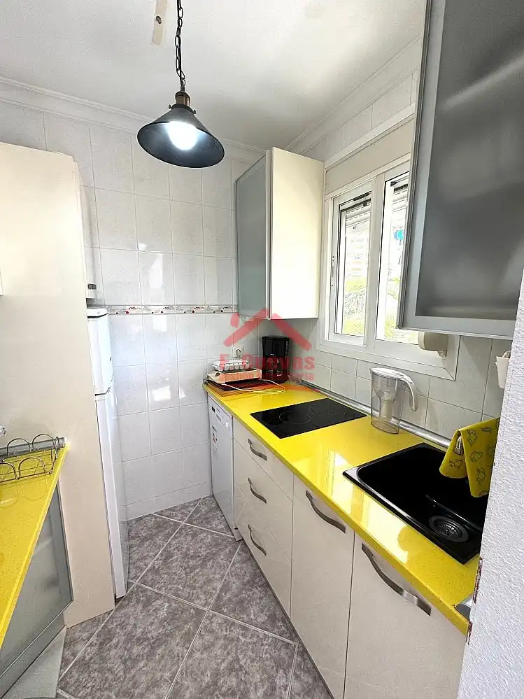 Cocina de Apartamento en venta en Algarrobo con Aire acondicionado, Calefacción y Jardín privado