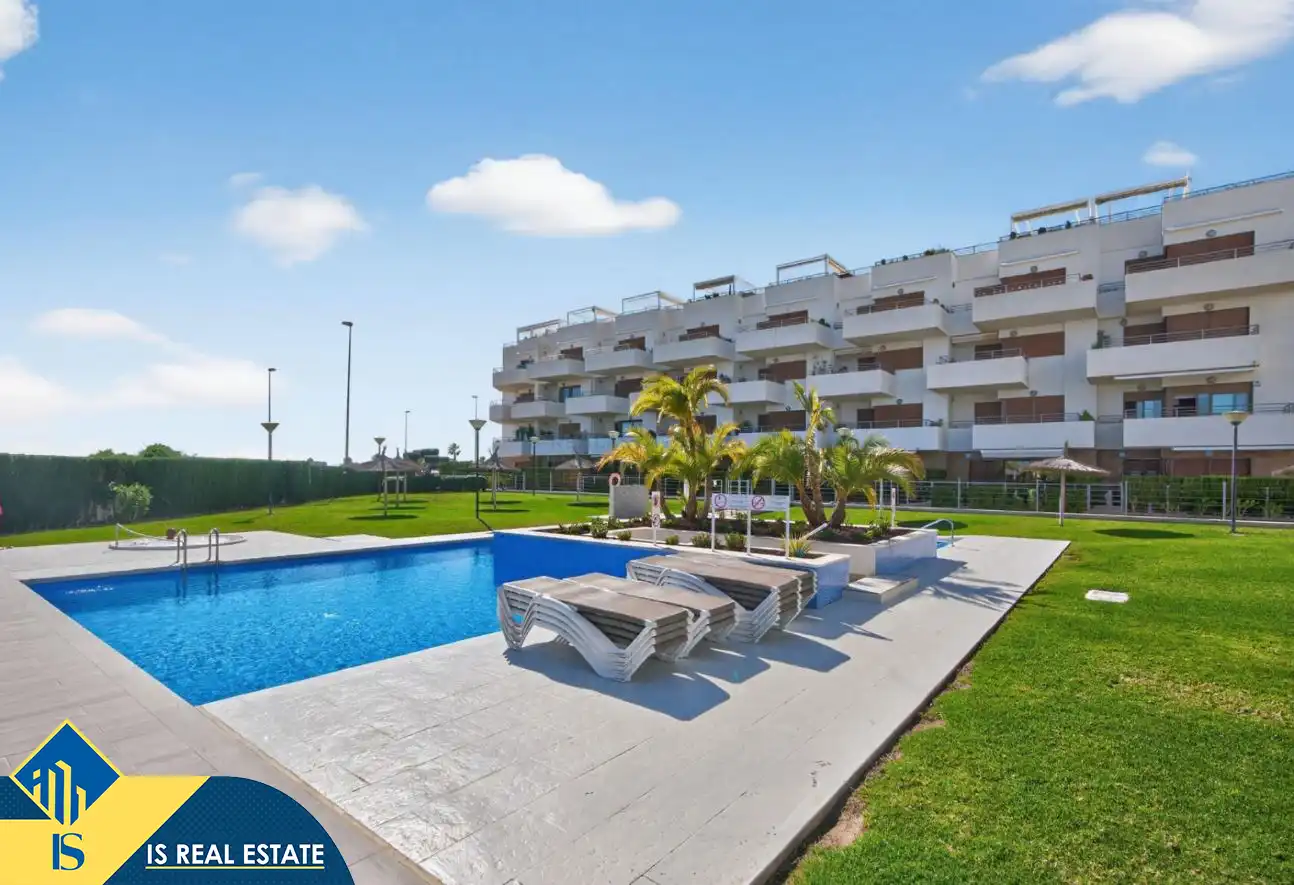 Piscina de Àtic en venda en Orihuela amb Aire condicionat, Calefacció i Terrassa