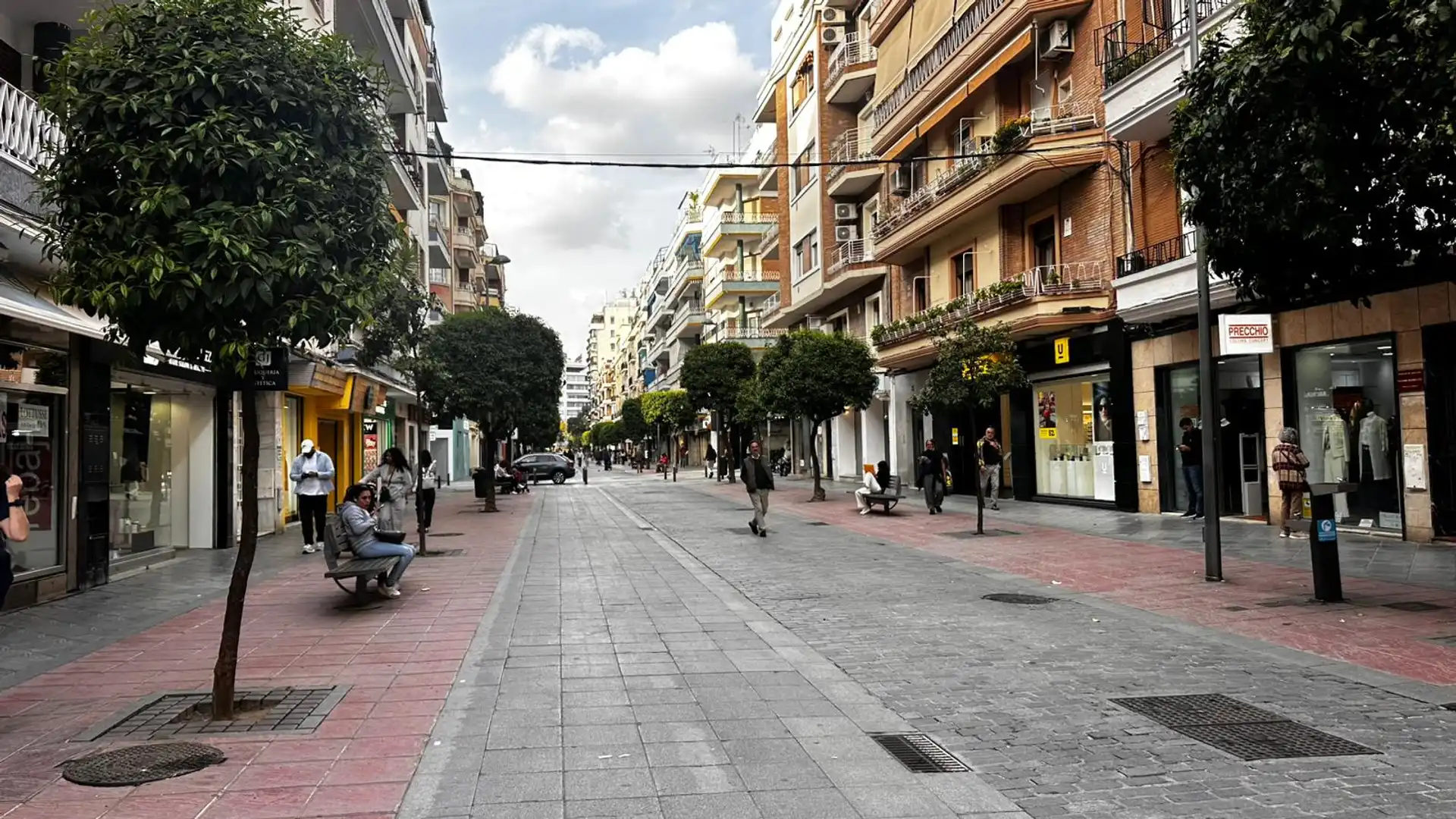 Vista exterior de Piso en venta en  Sevilla Capital con Aire acondicionado y Calefacción