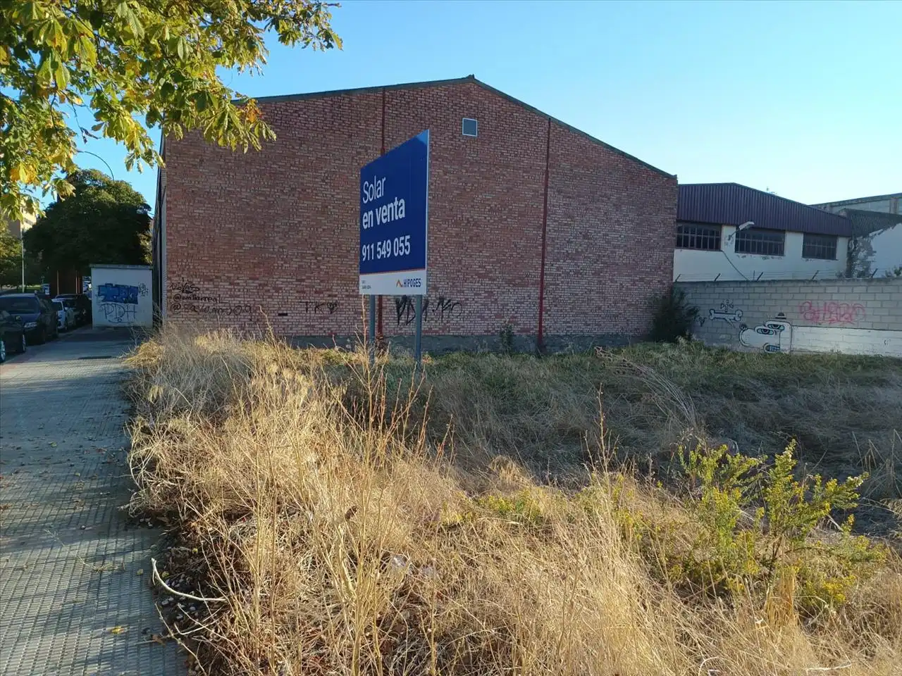 Vista exterior de Residencial en venda en  Logroño