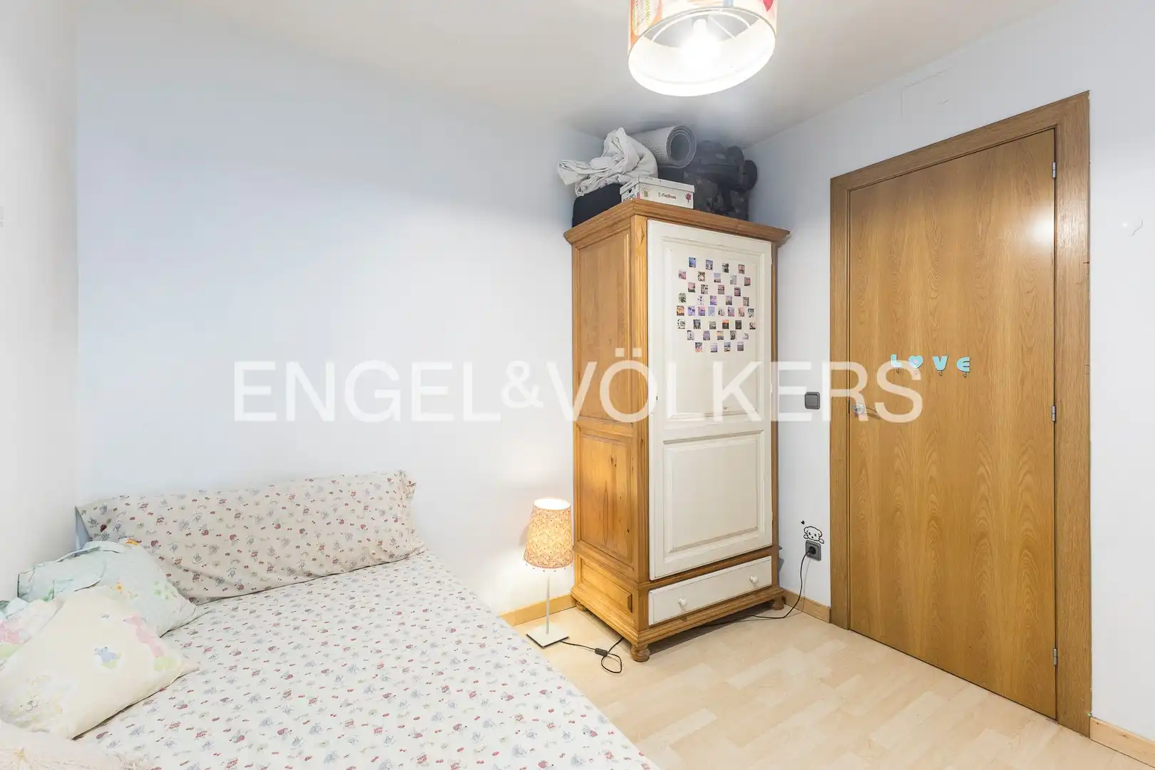Bedroom of Flat for sale in Barcelona  with Air Conditioner, Heating and Parquet flooring