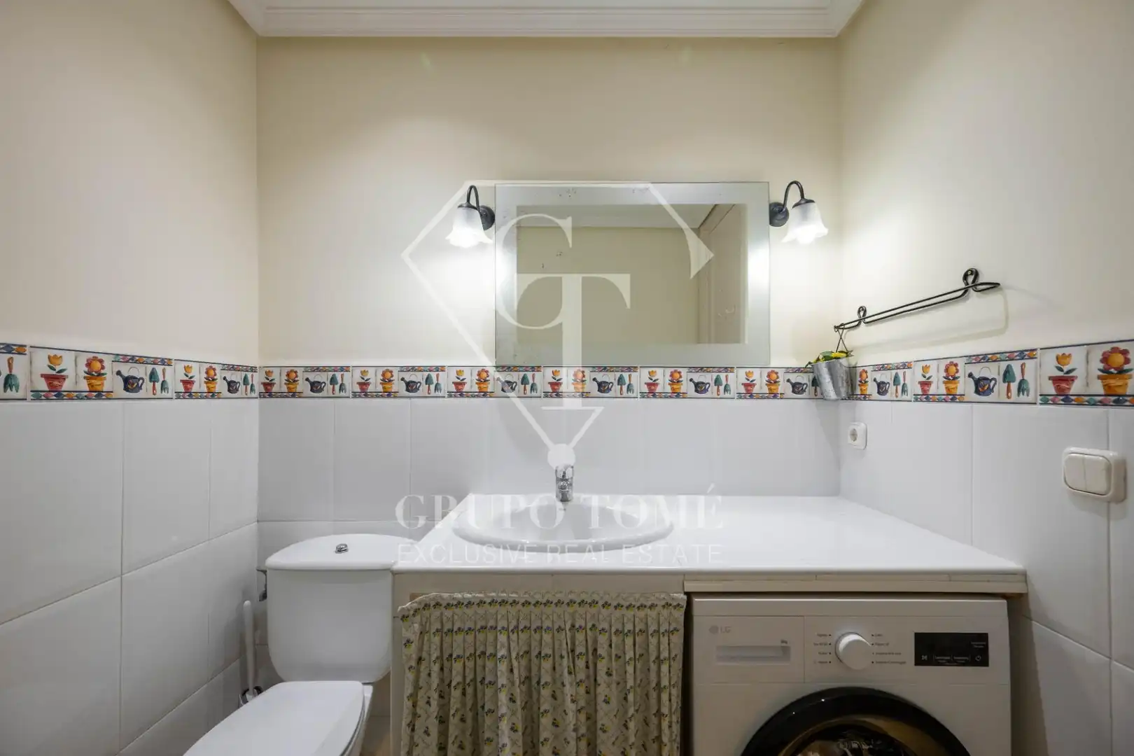 Baño de Piso en venta en Donostia - San Sebastián  con Calefacción, Amueblado y Balcón