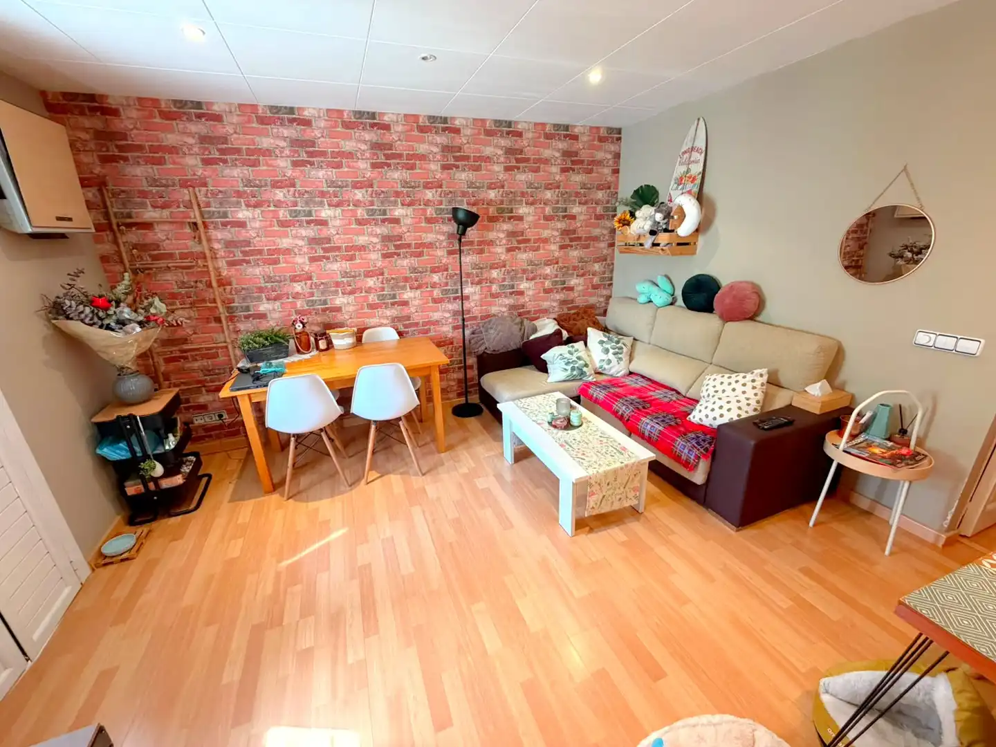 Living room of Flat for sale in El Prat de Llobregat  with Air Conditioner, Parquet flooring and Oven