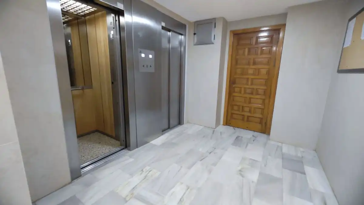 Flat for rent in Elche / Elx  with Air Conditioner, Heating and Parquet flooring