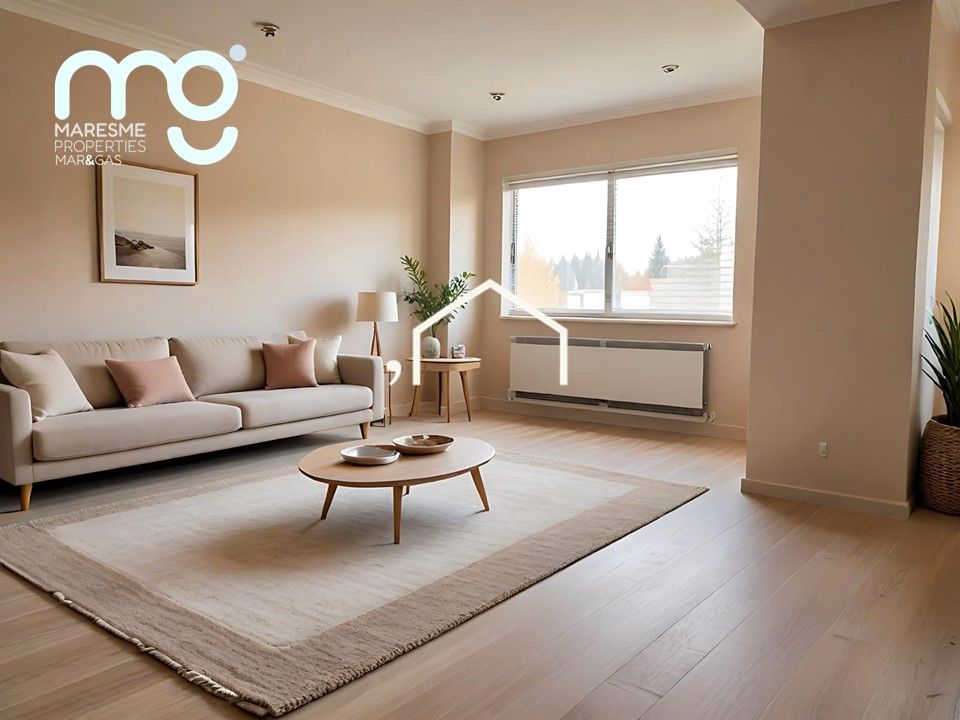 Living room of Flat for sale in Badalona  with Heating, Parquet flooring and Balcony