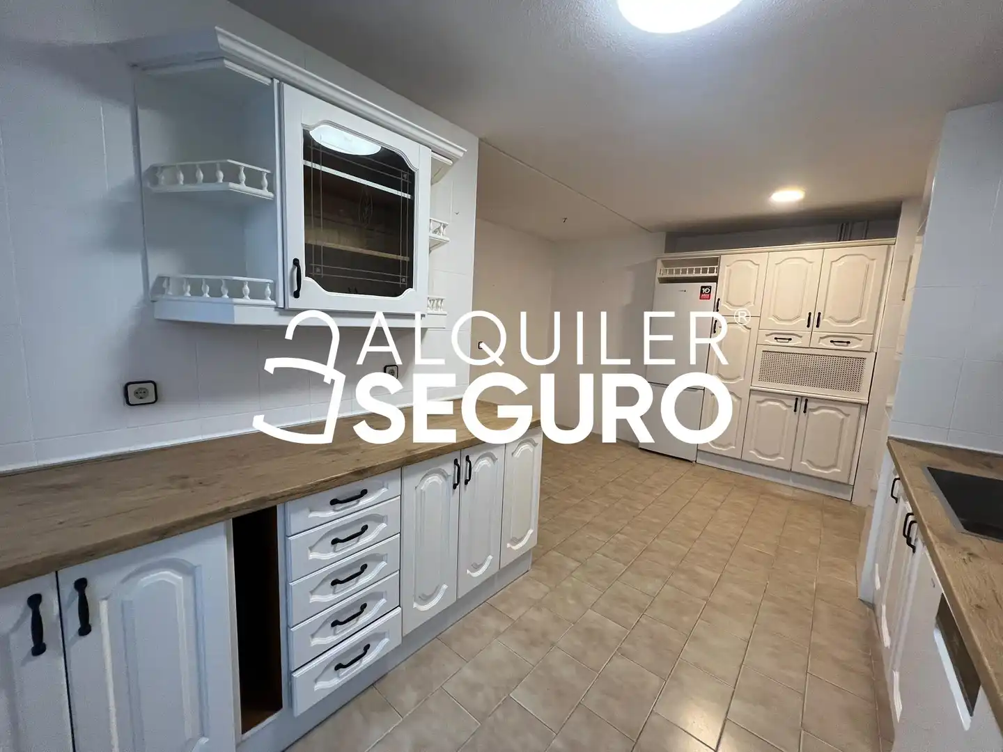 Cocina de Piso de alquiler en Fuencarral - El Pardo