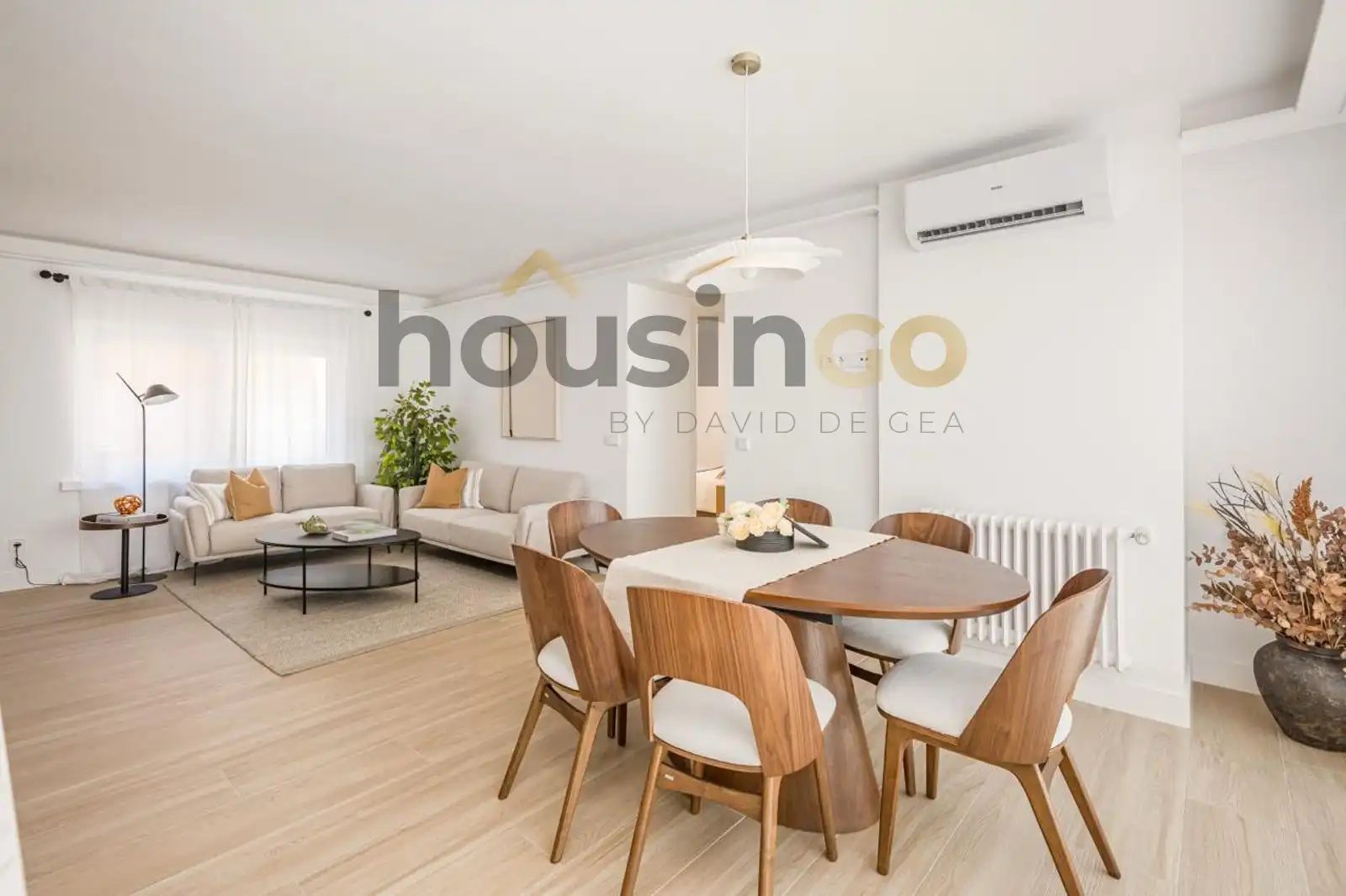 Sala d'estar de Pis en venda en Madrid amb Aire condicionat, Calefacció i Parquet