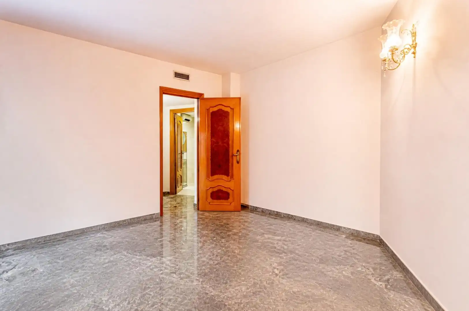 Piso de alquiler en Valencia con Aire acondicionado, Calefacción y Terraza