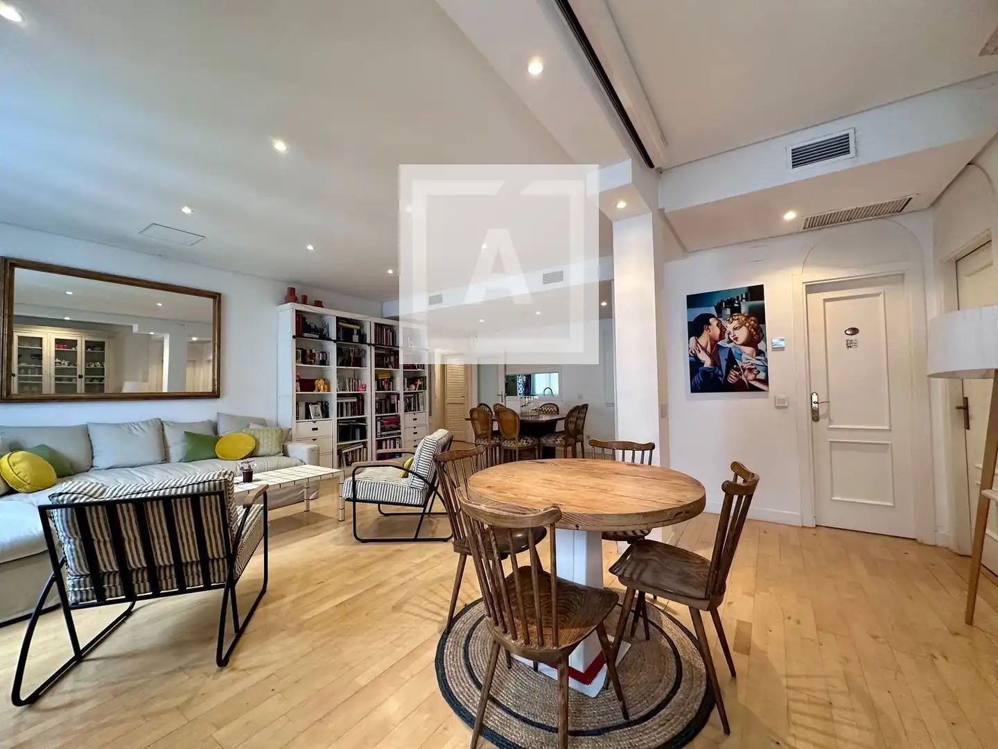 Wohnzimmer von Wohnung zum Verkauf in Madrid mit Klimaanlage, Heizung und Terrasse