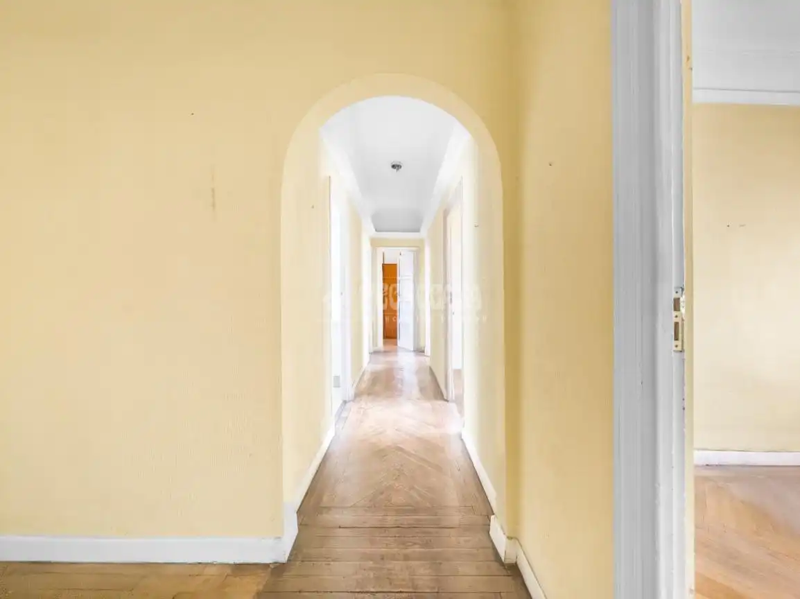 Flat for sale in Madrid  with Parquet flooring