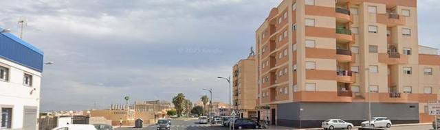 Piso en Venta en Roquetas Pueblo