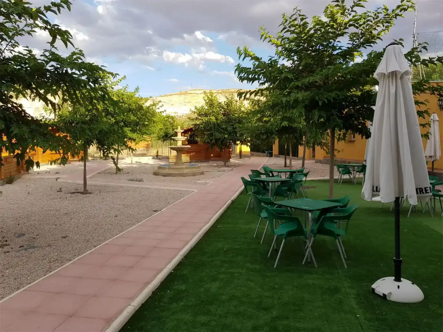 Terrassa de Finca rústica en venda en Valdeganga amb Aire condicionat, Jardí privat i Piscina