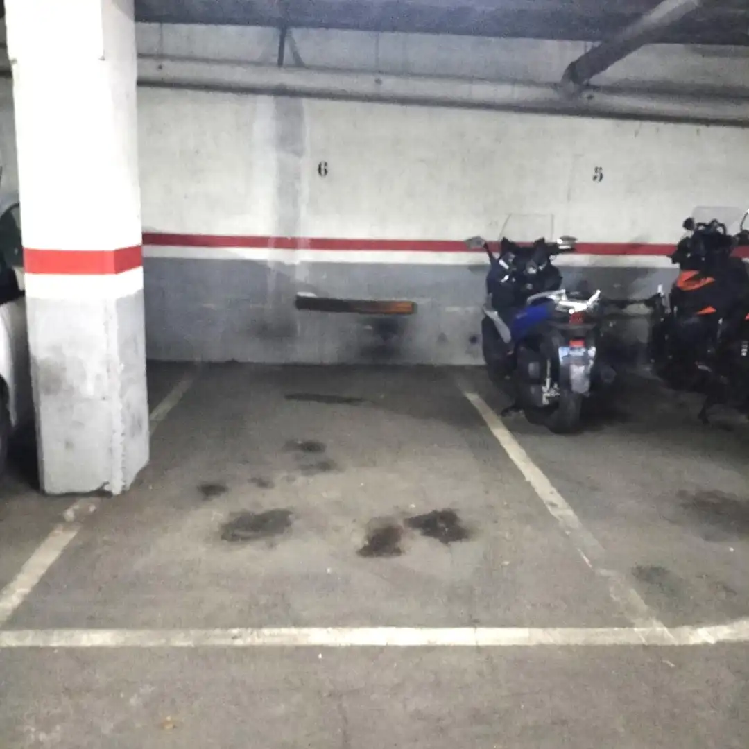 Einzelparkplatz zum Verkauf in Carrer Carrer de Girona, 337 337, imagen 2