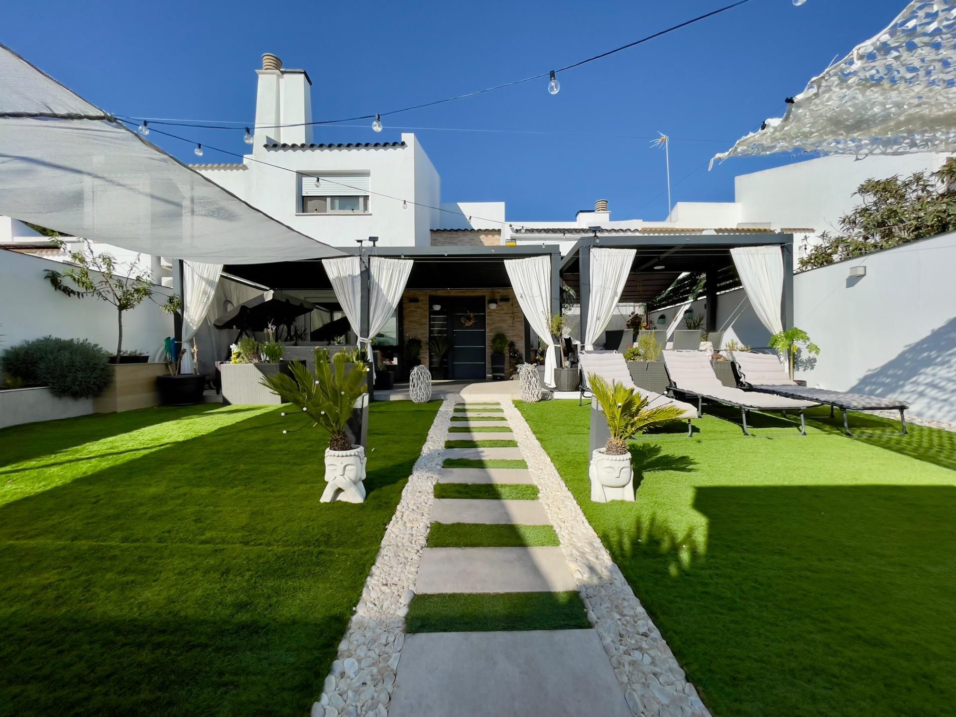 Terraza de Casa adosada en venta en Chiclana de la Frontera con Jardín privado y Terraza