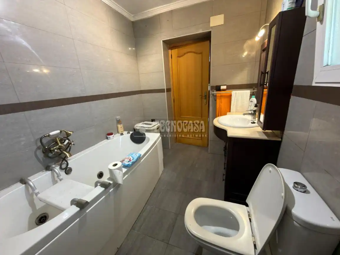 Baño de Finca rústica en venta en Paterna con Terraza y Alarma