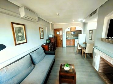 Estudio con piscina en venta en León Herrero - Bahía sur