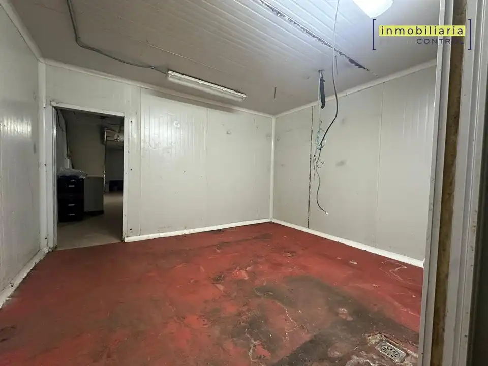 Local de lloguer en Zuera amb Aire condicionat