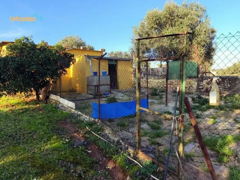 Country house zum Verkauf in Villanueva del Fresno mit Klimaanlage und Alarm