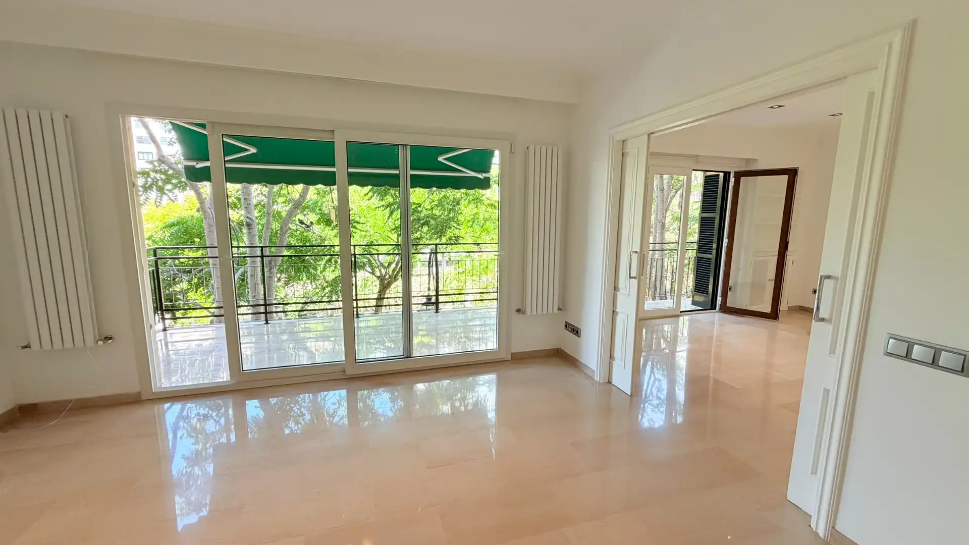 Living room of Flat for rent in  Palma de Mallorca  with Air Conditioner, Terrace and Oven