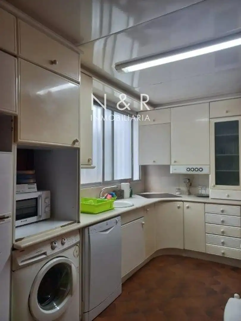 Cocina de Piso de alquiler en Santiago de Compostela  con Calefacción y Amueblado