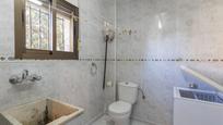 Bathroom of House or chalet for sale in Cájar  with Heating, Private garden and Parquet flooring