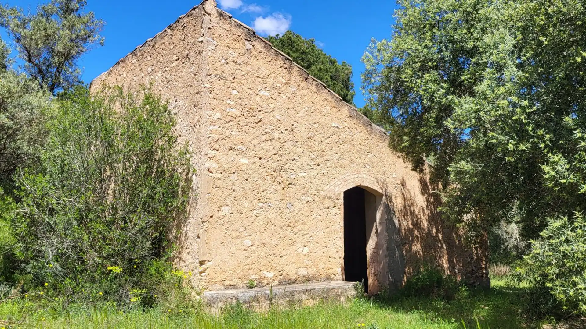 Exterior view of Country homes for sale in Aldover