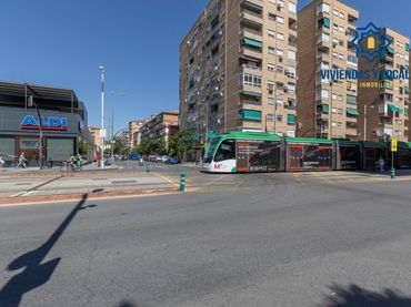 Pis amb balcó en venda a Calle Palencia 23