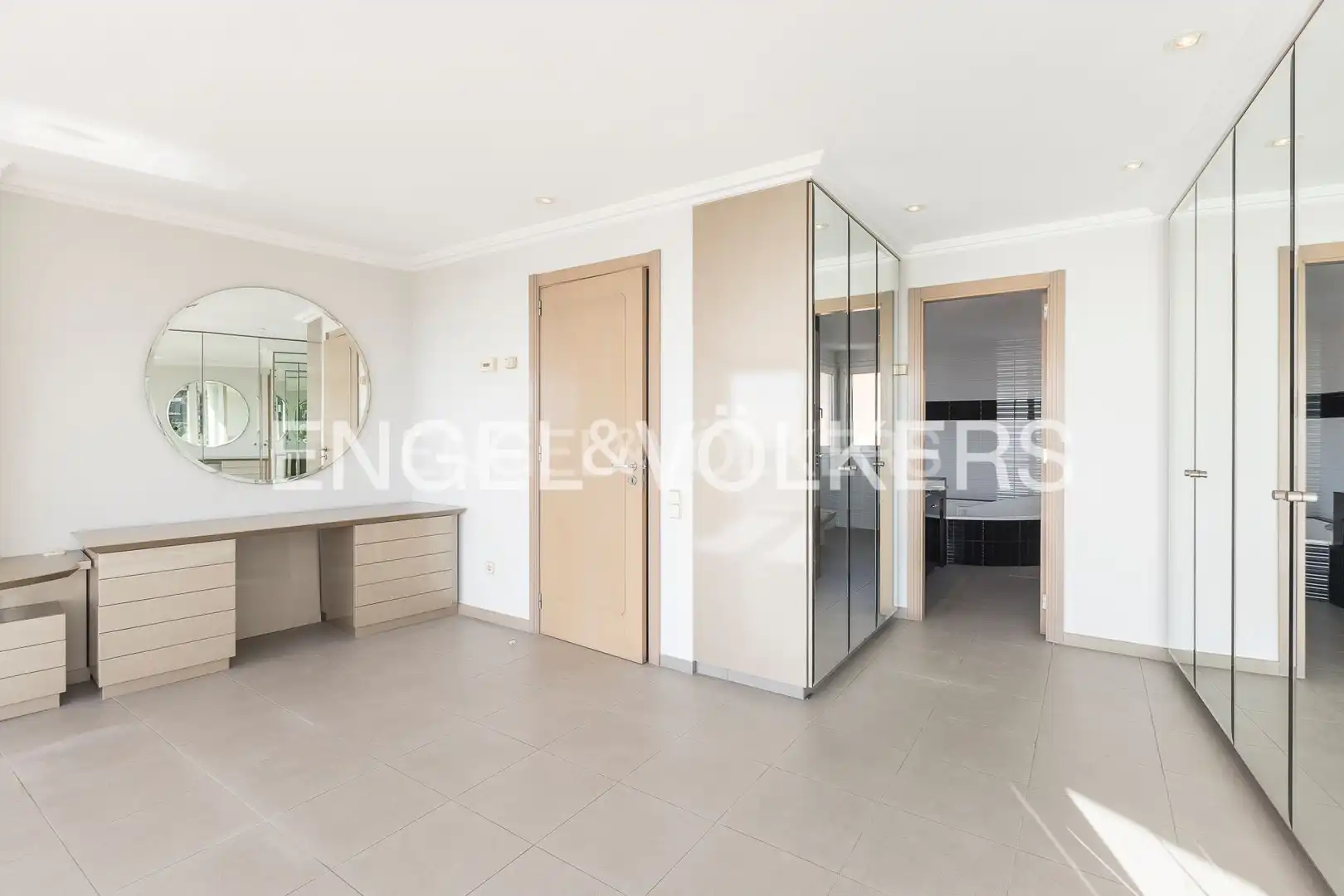 Houses for sale in Barcelona  with Air Conditioner, Heating and Private garden