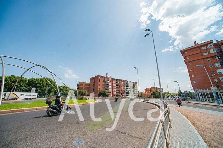 Vista exterior de Pis de lloguer en  Córdoba Capital amb Aire condicionat, Calefacció i Jardí privat
