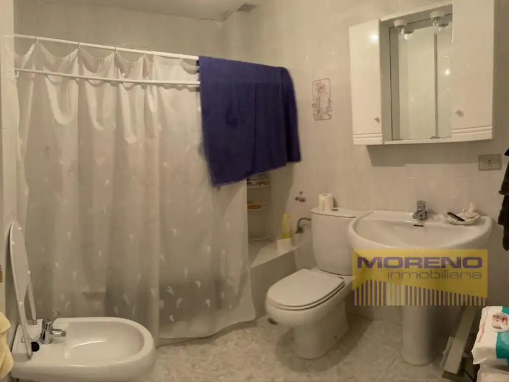Badezimmer von Wohnung zum Verkauf in Triacastela