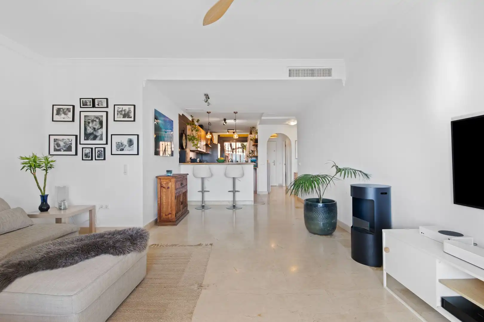 Sala de estar de Apartamento en venta en Marbella con Aire acondicionado, Terraza y Trastero