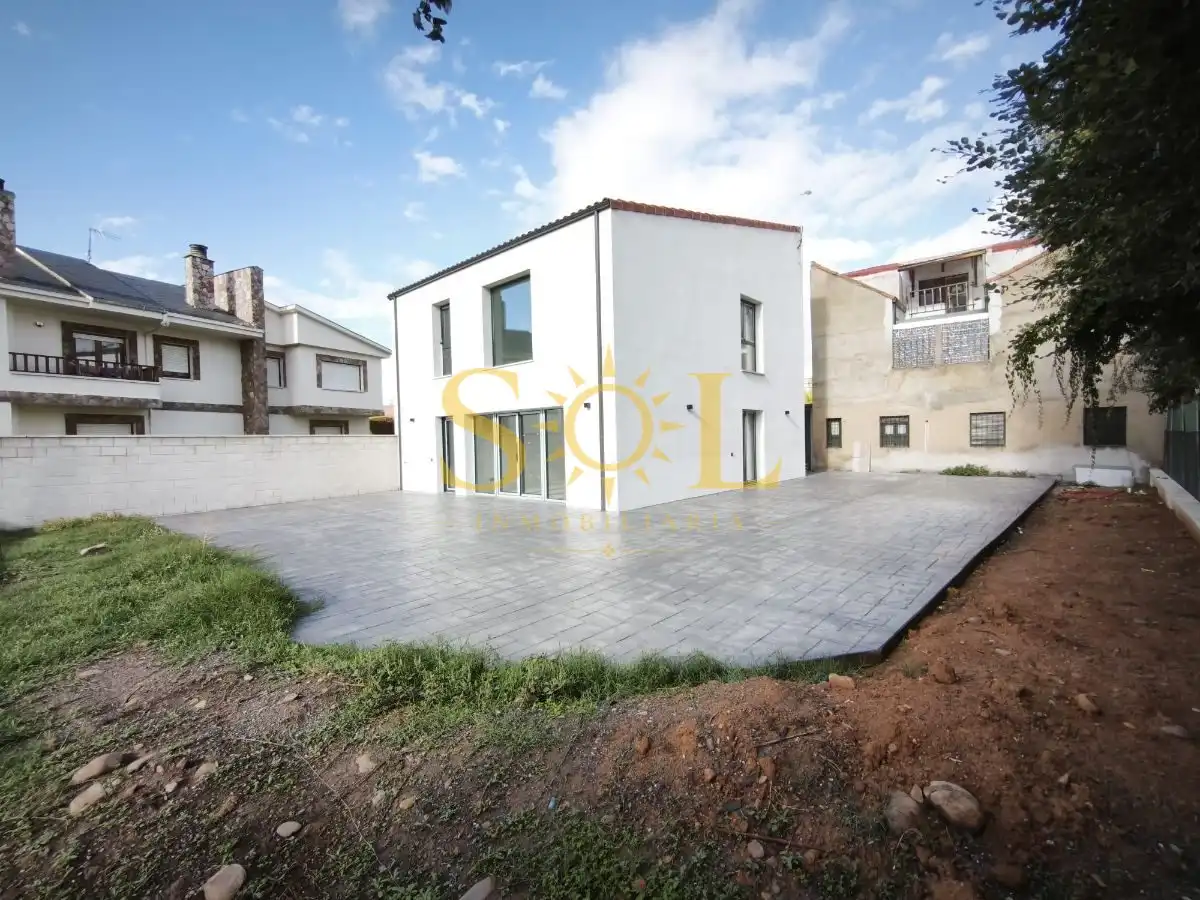 Casa con jardín en venta en Calle la Iglesia 3b Azadinos Leon, imagen 6