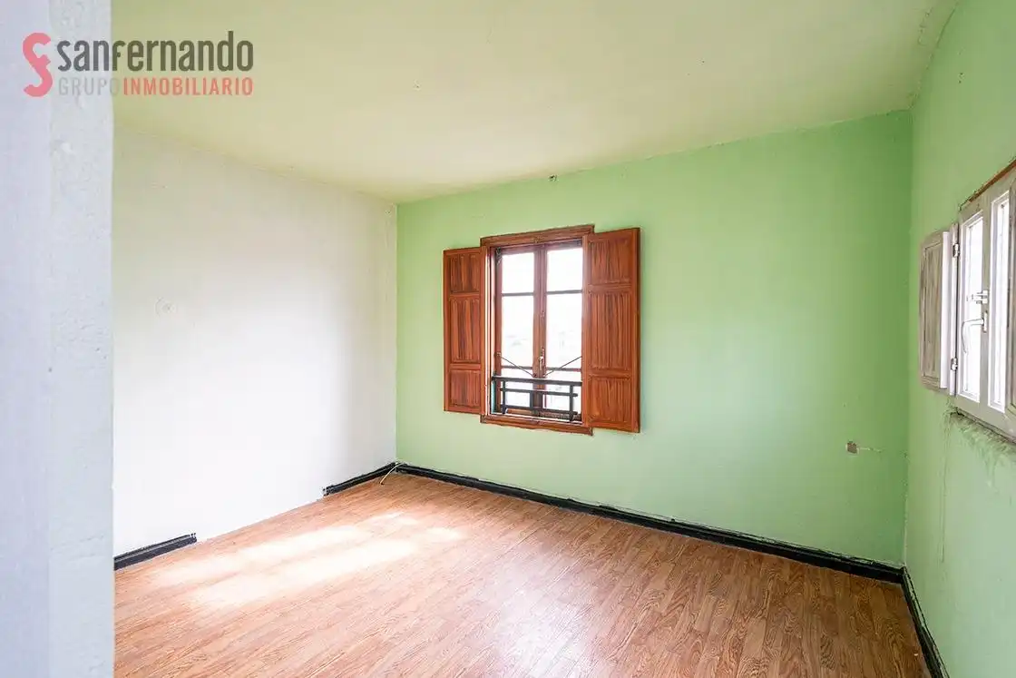 Dormitori de Casa o xalet en venda en Santa Cruz de Bezana amb Terrassa i Traster