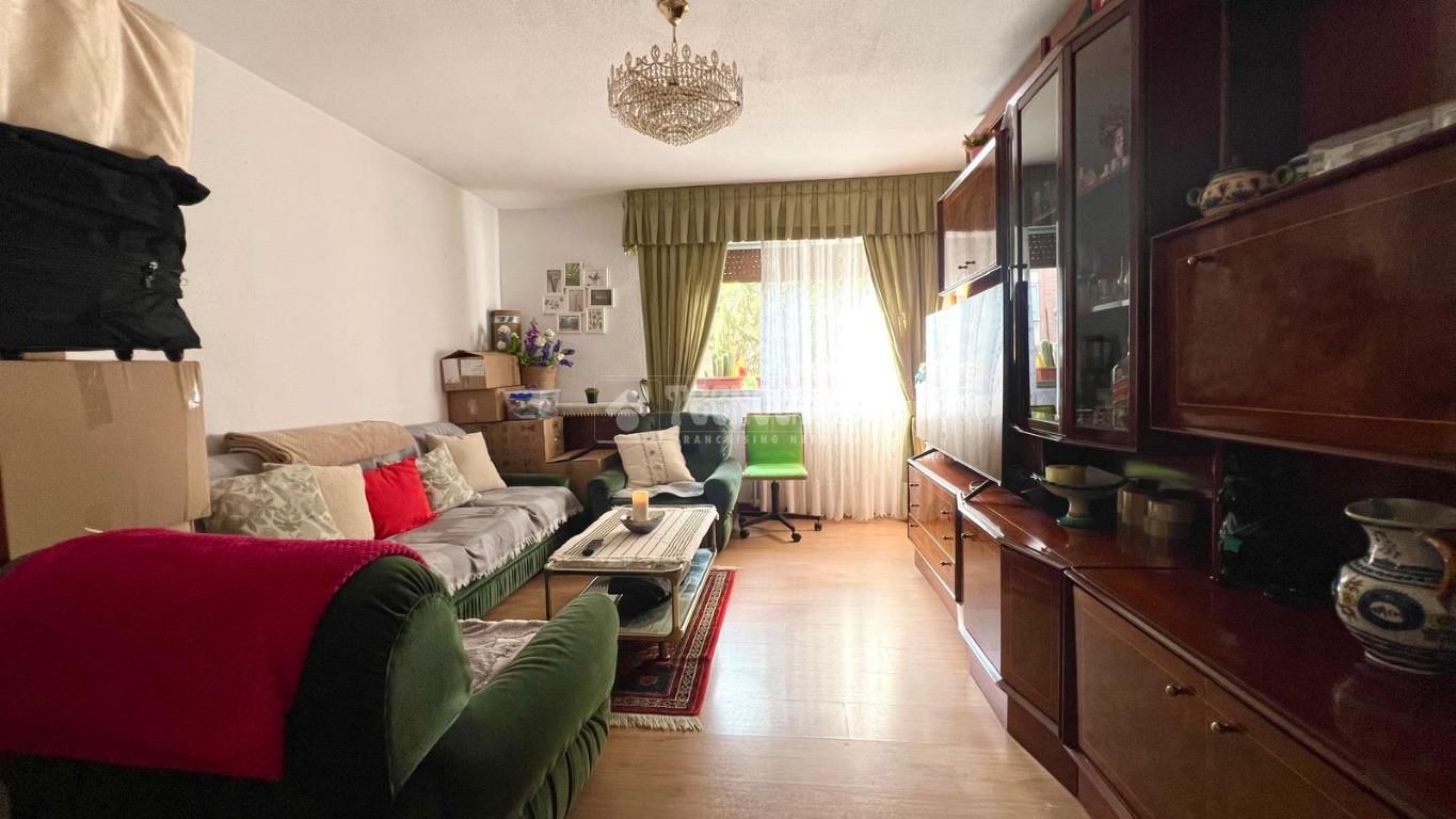 Living room of Flat for sale in  Madrid Capital  with Heating and Terrace