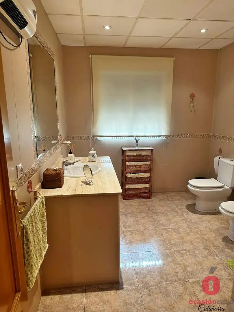 Bathroom of Country homes for sale in Almodóvar del Río  with Air Conditioner, Private garden and Storage room
