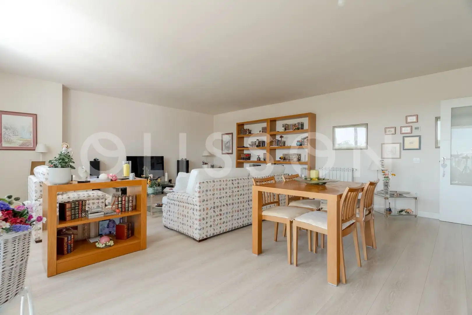 Living room of Flat for sale in Madrid  with Air Conditioner, Heating and Terrace