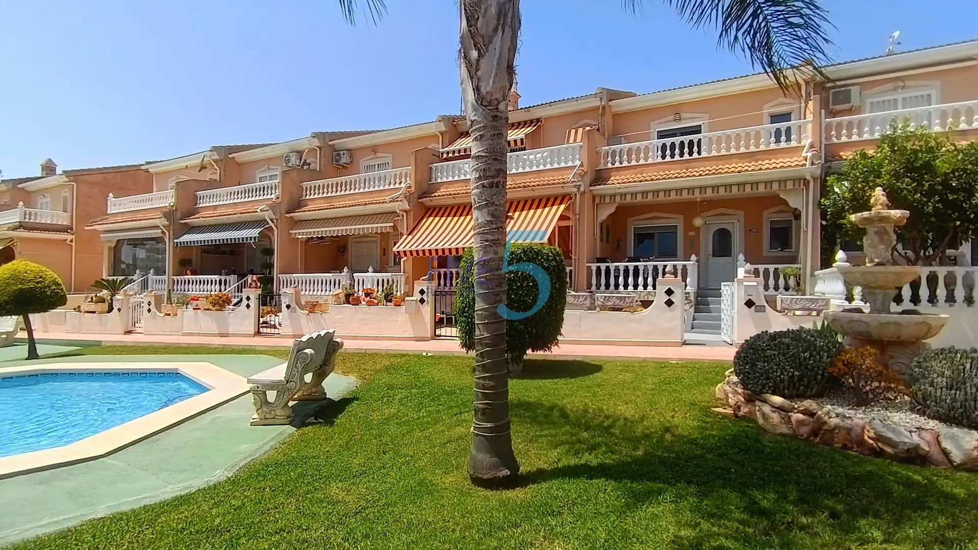 Casa adosada en venta en Doña Pepa