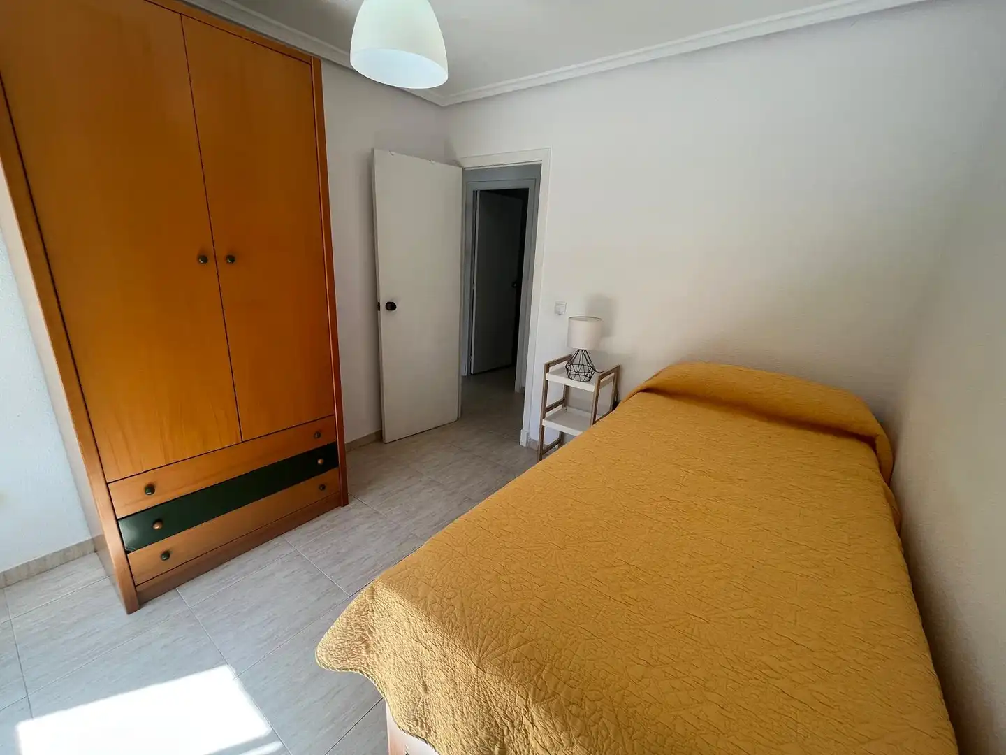 Bedroom of Flat for rent in Cartagena  with Air Conditioner, Furnished and Balcony