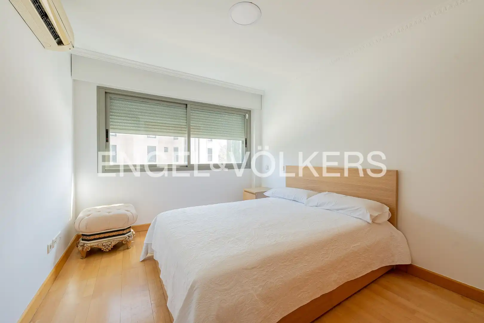 Dormitori de Casa o xalet en venda en Madrid amb Aire condicionat, Calefacció i Terrassa