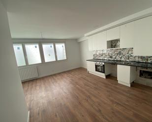 Flat for sale in Calle del Tulipán, Valdefierro