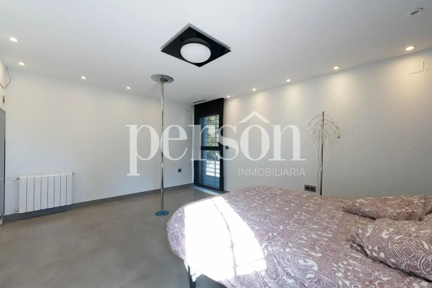 Habitación de Casa o chalet en venta en La Pobla de Vallbona con Aire acondicionado, Calefacción y Jardín privado