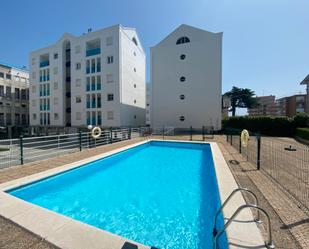 Piscina de Dúplex en venda en Castro-Urdiales amb Calefacció, Parquet i Rentadora