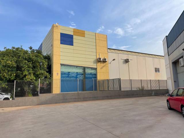 Nave industrial en Alquiler en Calle Amsterdam, 81R en Torreciega