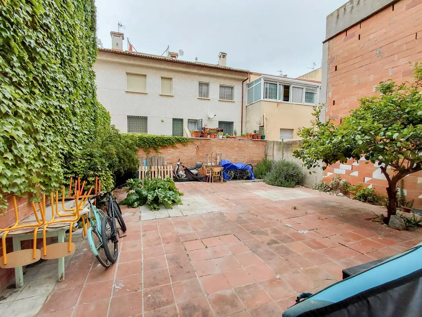 Jardí de Casa adosada en venda en Cunit amb Jardí privat, Terrassa i Balcó