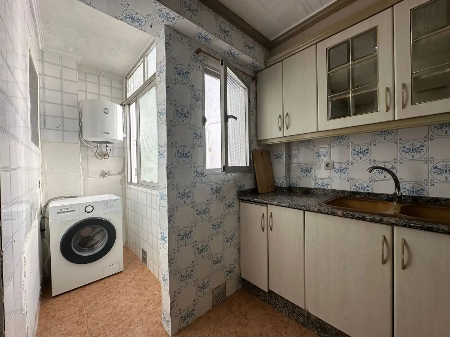 Kitchen of Flat for sale in Torrent  with Air Conditioner and Balcony