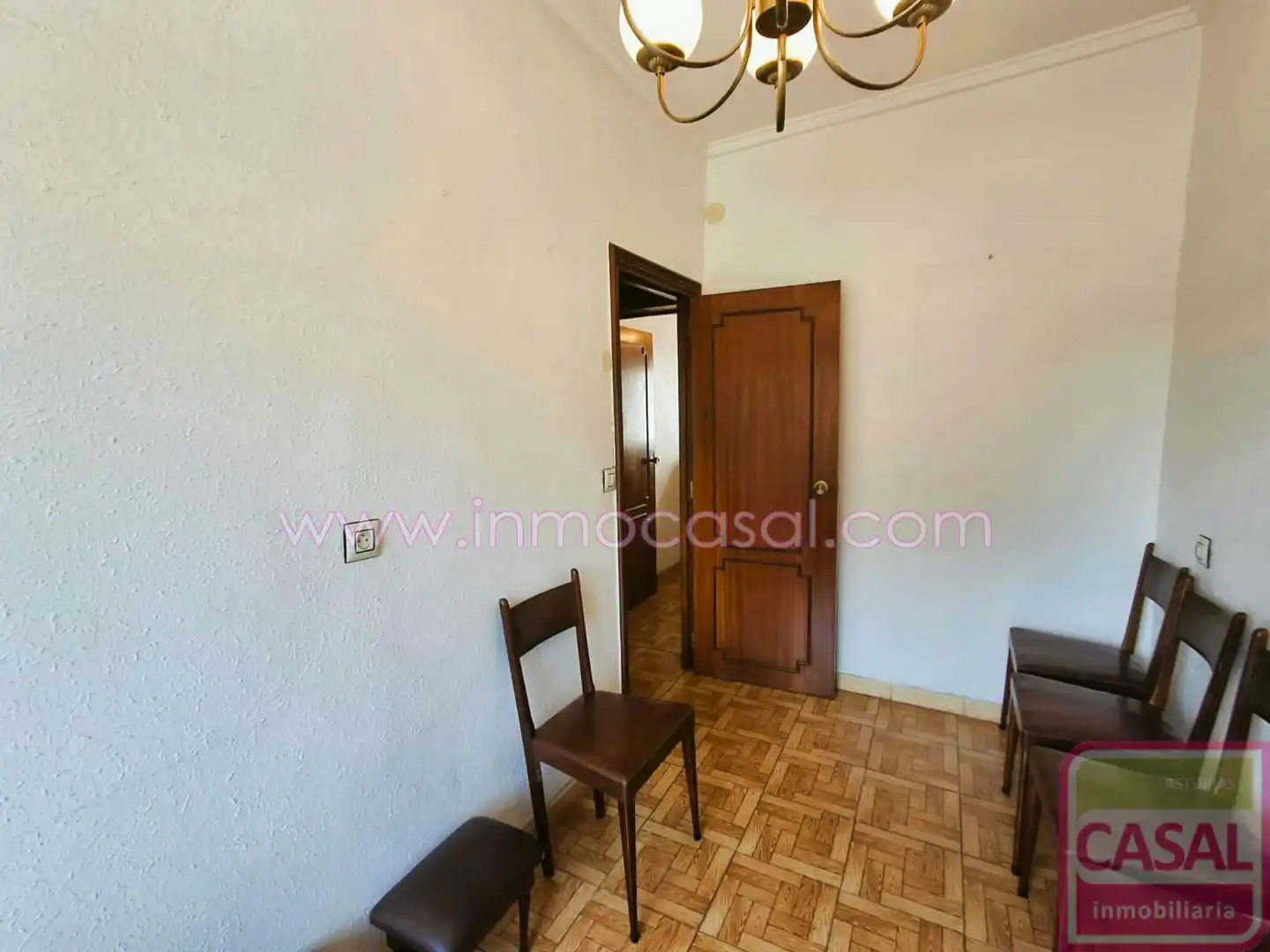 Schlafzimmer von Wohnung zum Verkauf in Castrillón mit Möbliert