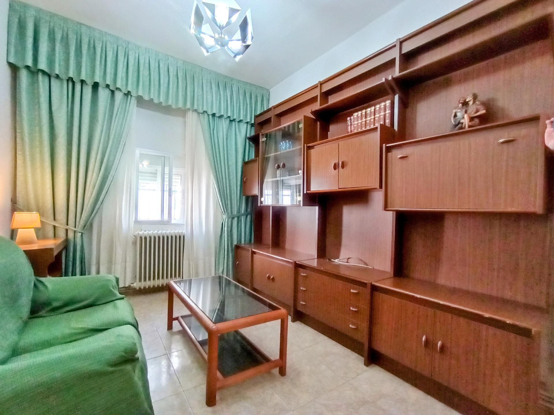 Living room of House or chalet for sale in San Fernando de Henares  with Air Conditioner, Heating and Terrace