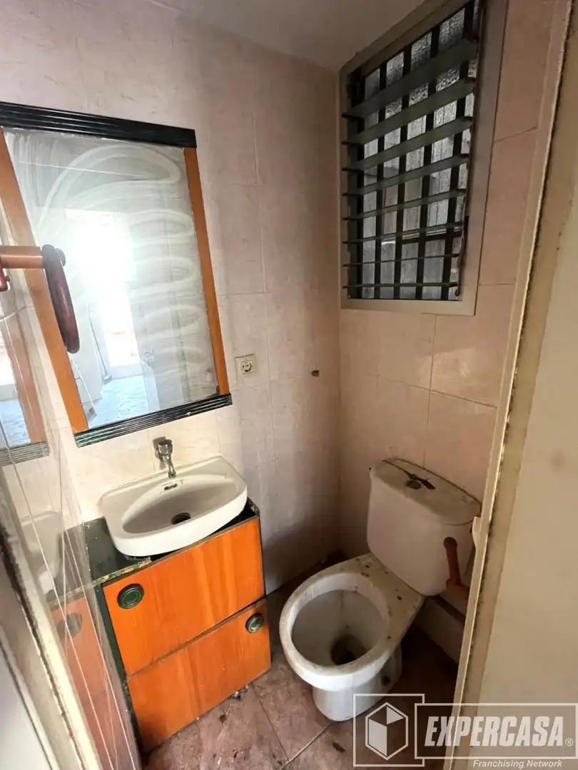 Baño de Piso en venta en Valencia con Terraza